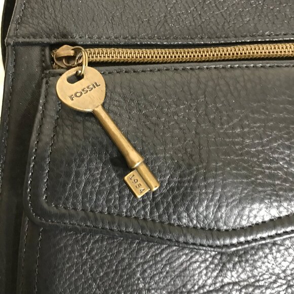 Fossil Black Leather 10" x 7.5" Small Drawstring Backpack With Key - Picture 5 of 15